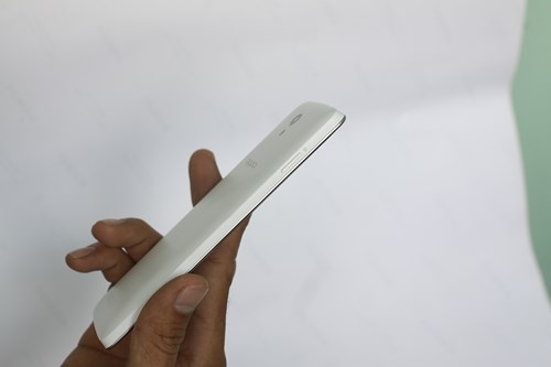 OPPO Find Way S canh trai