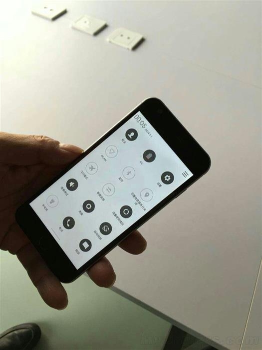 iPhone 6 “nhái”