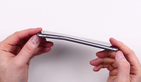 iPhone 6 bị cong