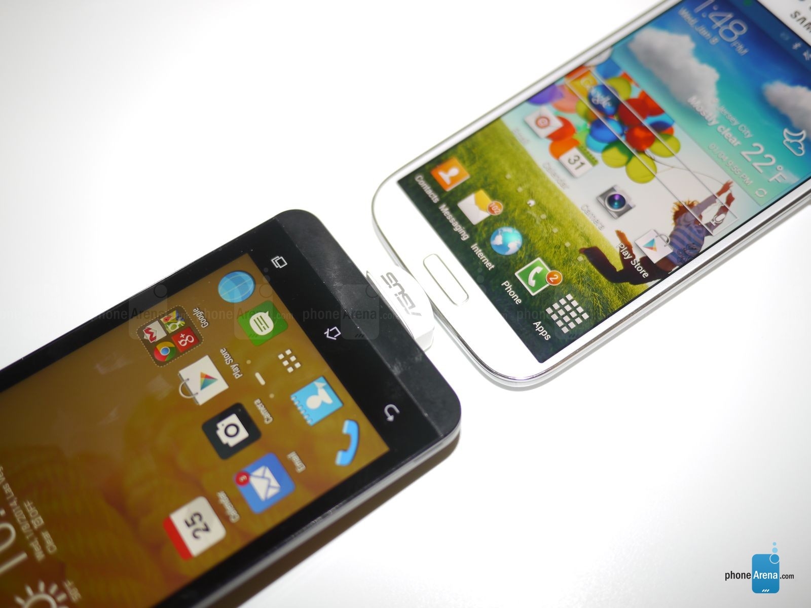 phần mềm của asus zenphone 5 vs galaxy s4