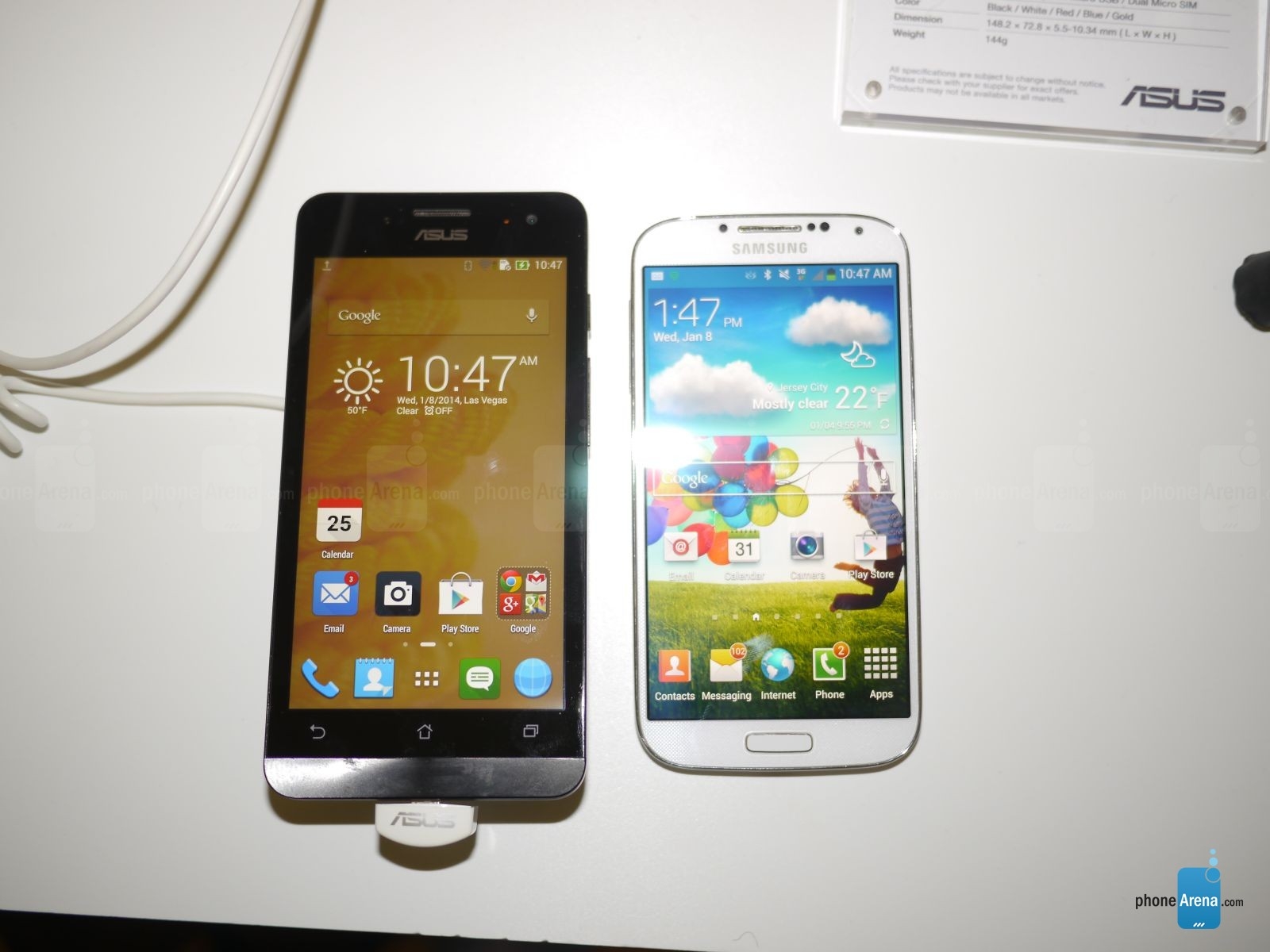 thiết kế của asus zenphone 5 vs galaxy s4