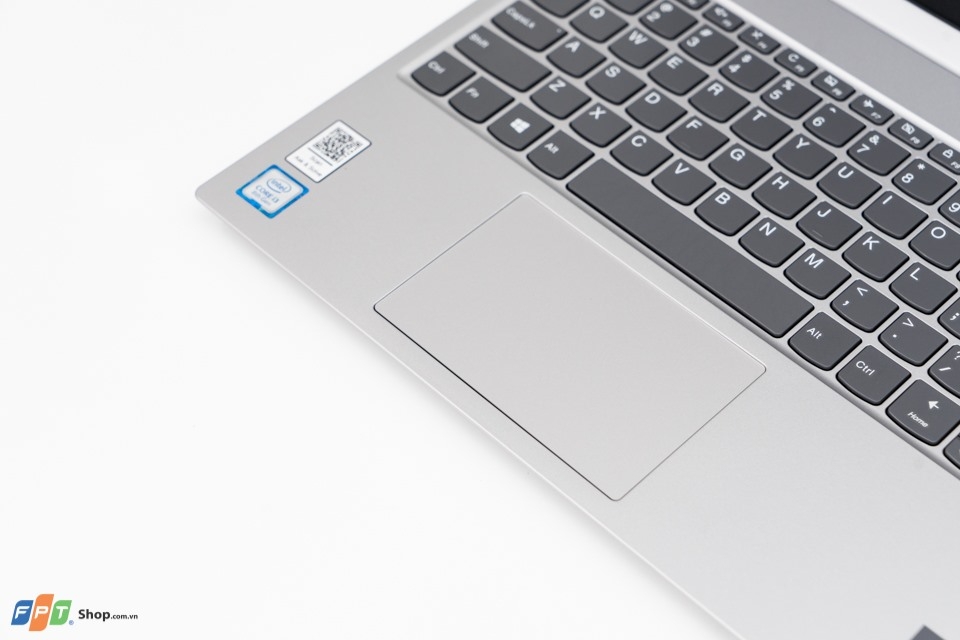 Màn hình 15.6 inch Full HD, SSD 256GB: Đây là laptop “đỉnh” nhất tầm giá 11 triệu? (ảnh 4) Màn hình 15.6 inch Full HD, SSD 256GB: Đây là laptop “đỉnh” nhất tầm giá 11 triệu? (ảnh 4)