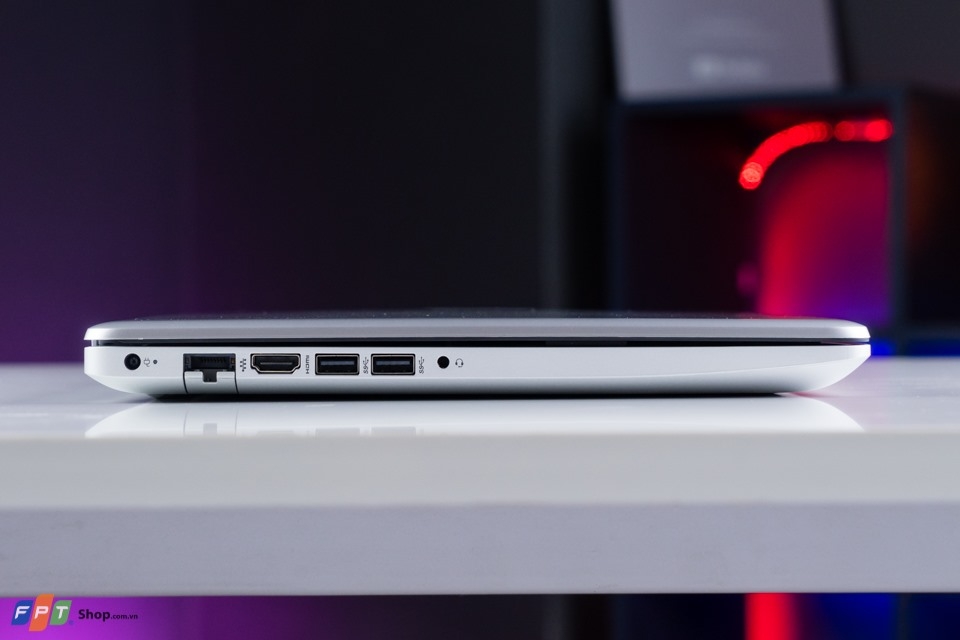 Trang bị Core i5 4 nhân 8 luồng, card rời 2GB, đây là chiếc laptop có cấu hình tốt nhất tầm giá 14 triệu! (ảnh 6) Trang bị Core i5 4 nhân 8 luồng, card rời 2GB, đây là chiếc laptop có cấu hình tốt nhất tầm giá 14 triệu! (ảnh 6)