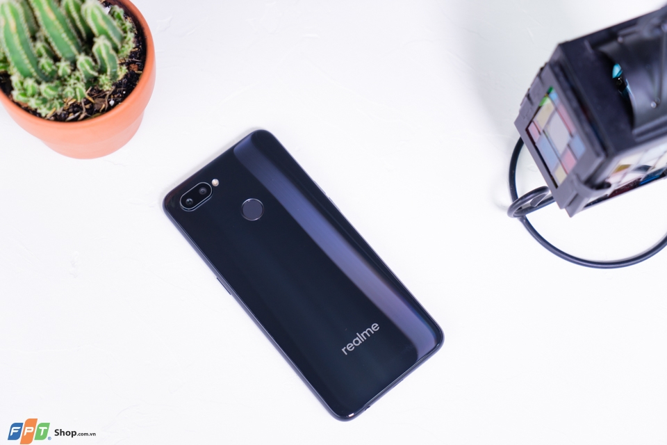 Giảm gần 1.6 triệu, Realme 2 Pro là smartphone giá rẻ cấu hình “khủng” nhất hiện nay! (ảnh 7) Giảm gần 1.6 triệu, Realme 2 Pro là smartphone giá rẻ cấu hình “khủng” nhất hiện nay! (ảnh 7)