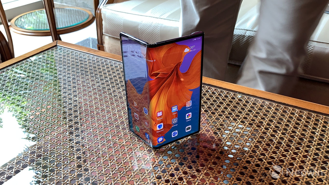 Huawei Mate X 04a Huawei Mate X 04a