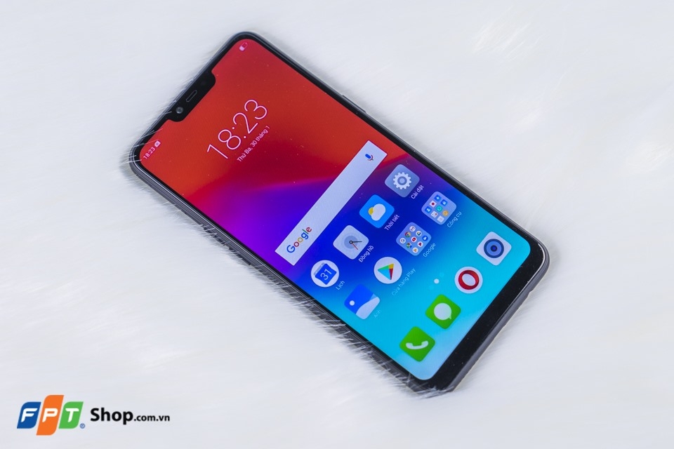 Realme C1: Khi smartphone chỉ hơn 2 triệu vẫn có thể chiến game cả ngày (ảnh 2) Realme C1: Khi smartphone chỉ hơn 2 triệu vẫn có thể chiến game cả ngày (ảnh 2)