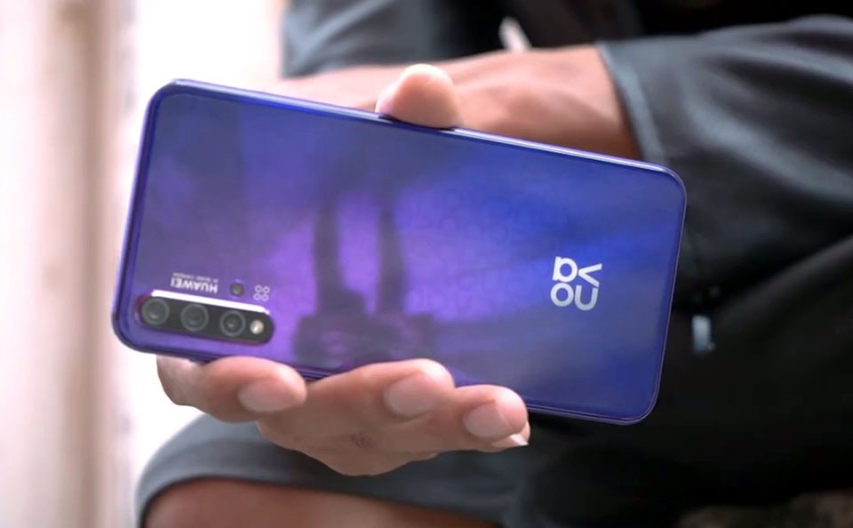 Huawei Nova 5T lộ ảnh thực tế (ảnh 2) Huawei Nova 5T lộ ảnh thực tế (ảnh 2)