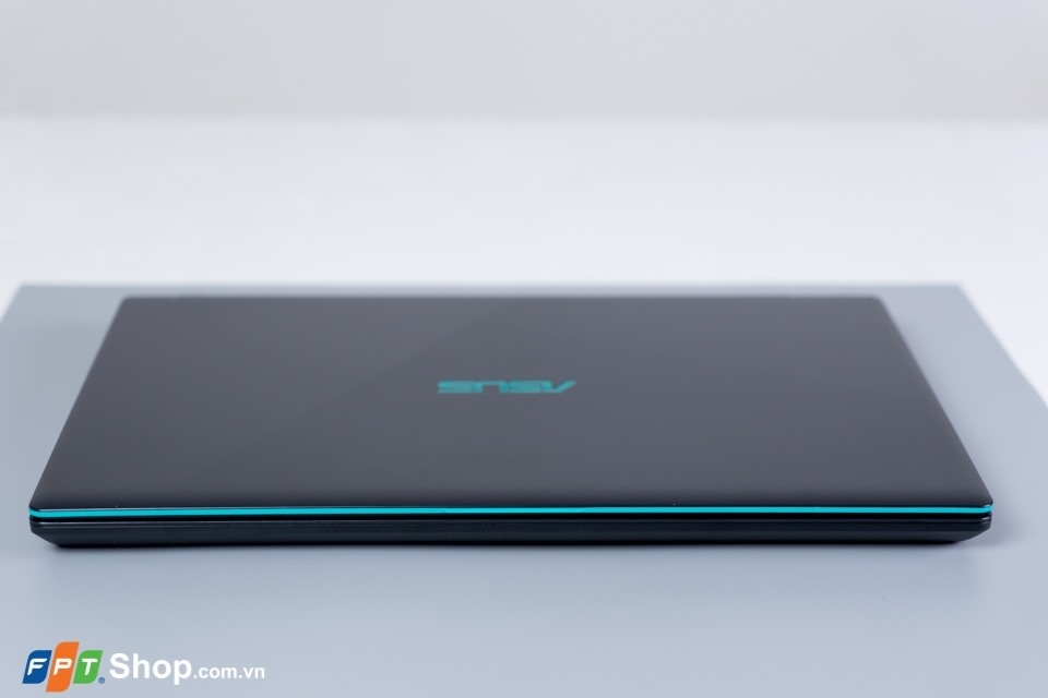 ASUS F560UD: Laptop gaming giá mềm với bộ đôi Core i5-8250U và GTX 1050 2GB (ảnh 1)