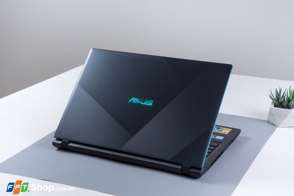 ASUS F560UD: Laptop gaming giá mềm với bộ đôi Core i5-8250U và GTX 1050 2GB (ảnh 2)