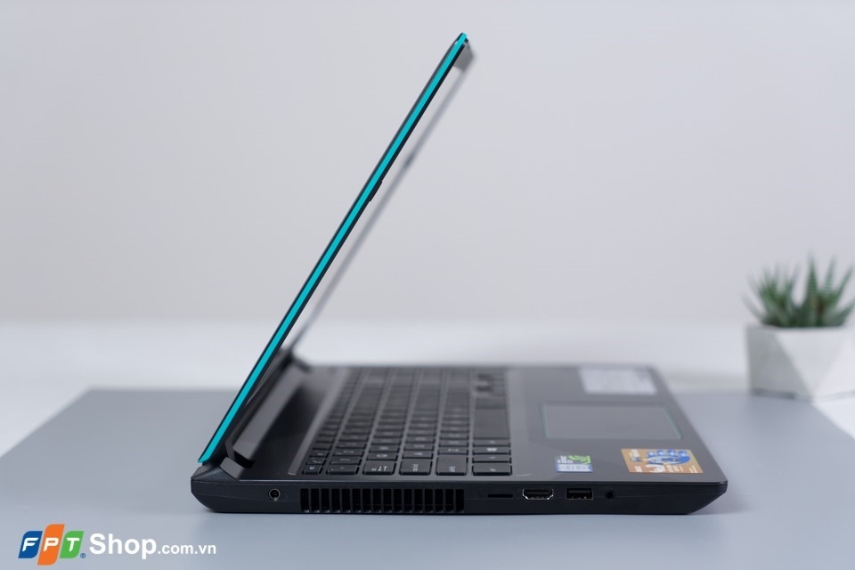 ASUS F560UD: Laptop gaming giá mềm với bộ đôi Core i5-8250U và GTX 1050 2GB (ảnh 4)