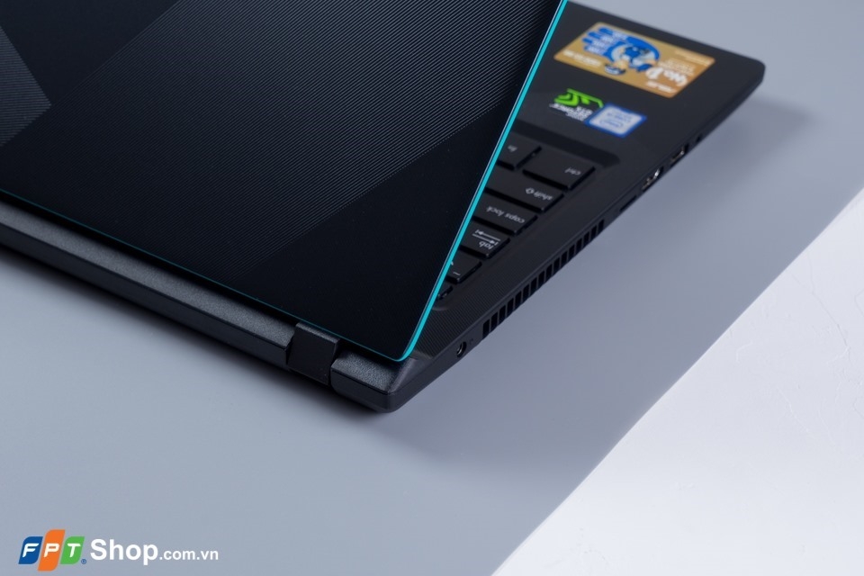 ASUS F560UD: Laptop gaming giá mềm với bộ đôi Core i5-8250U và GTX 1050 2GB (ảnh 6)