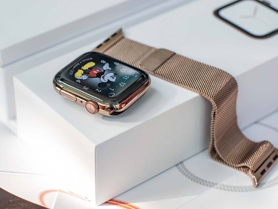 giá bán Apple Watch 4
