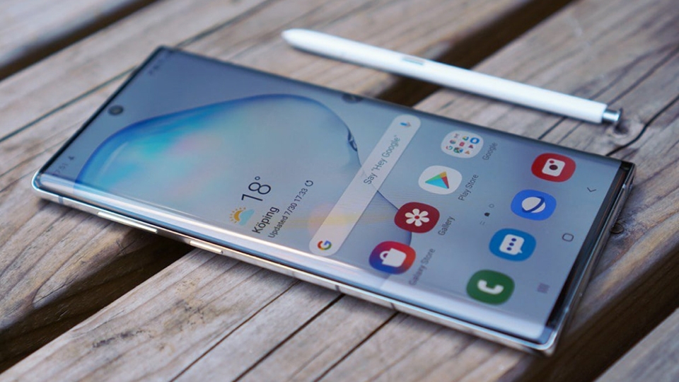 5 smartphone bán chạy nhất FPT Shop tuần cuối tháng 8 1