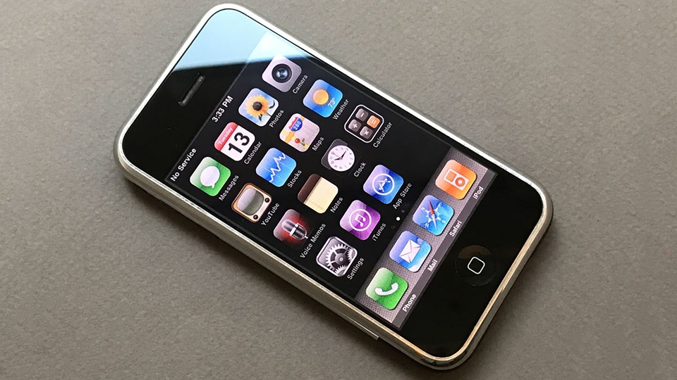 Apple nâng cấp màn hình iPhone thế nào trong những năm qua? 2
