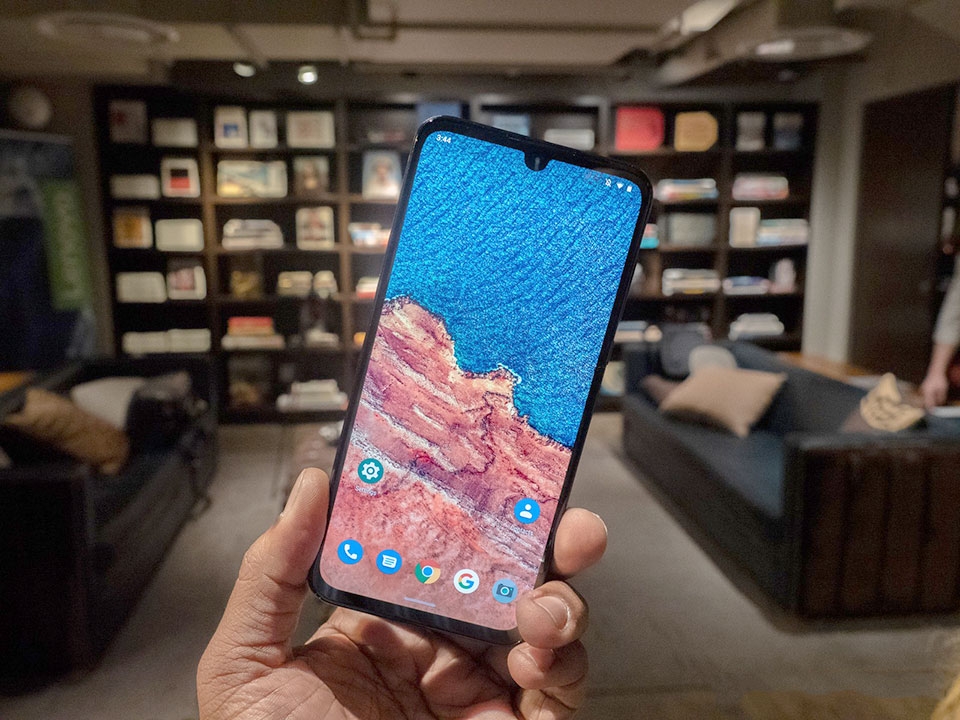 Motorola One Zoom