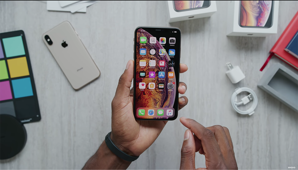 lý do Apple từ bỏ Cáp Lightning