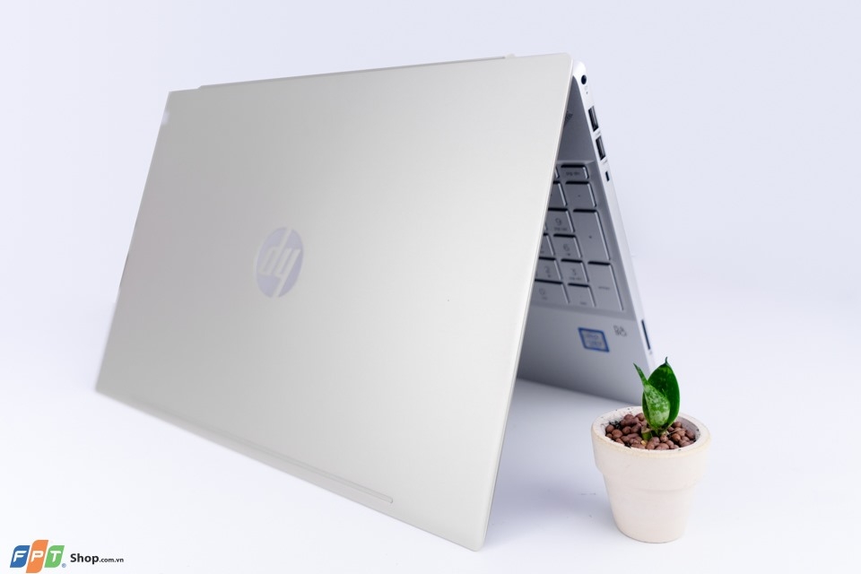 Chọn ultrabook 15.6 inch nào có card rời – giá tốt, mua về chỉ cần mở ra xài ngay? (ảnh 6) Chọn ultrabook 15.6 inch nào có card rời – giá tốt, mua về chỉ cần mở ra xài ngay? (ảnh 6)