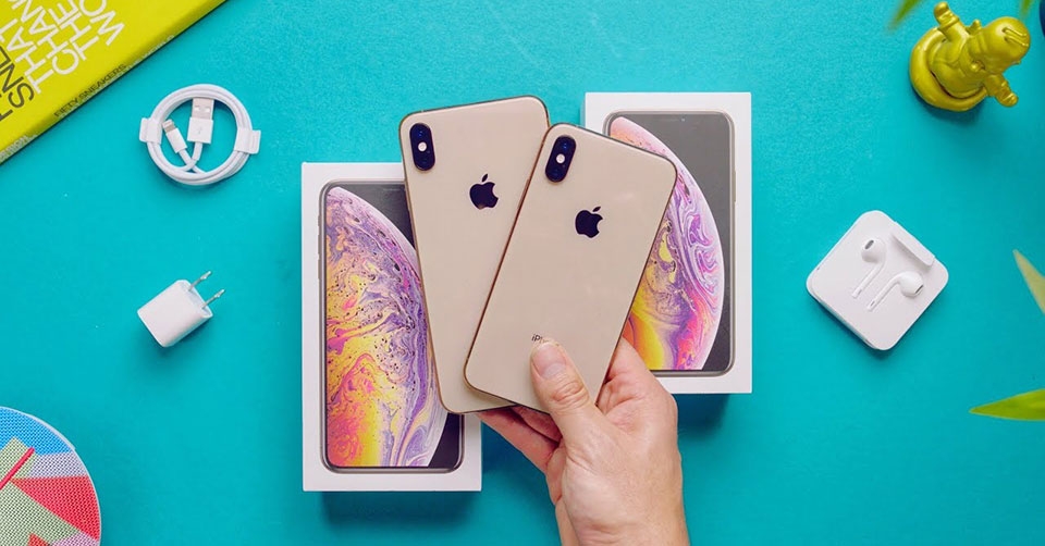 iPhone XS, Xs Max