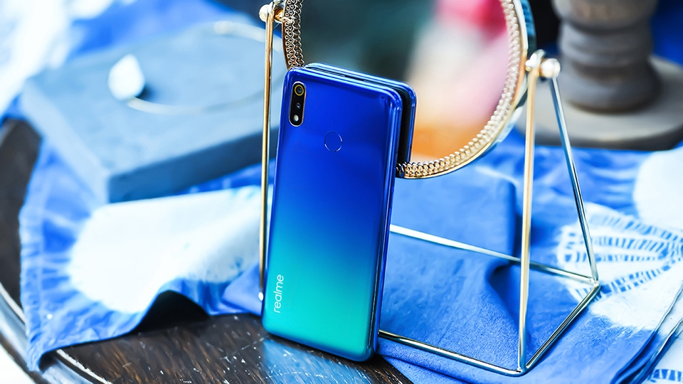 Ngoài thời lượng pin cực khỏe, Realme 3 có những gì mà hấp dẫn người dùng đến vậy? (ảnh 3)