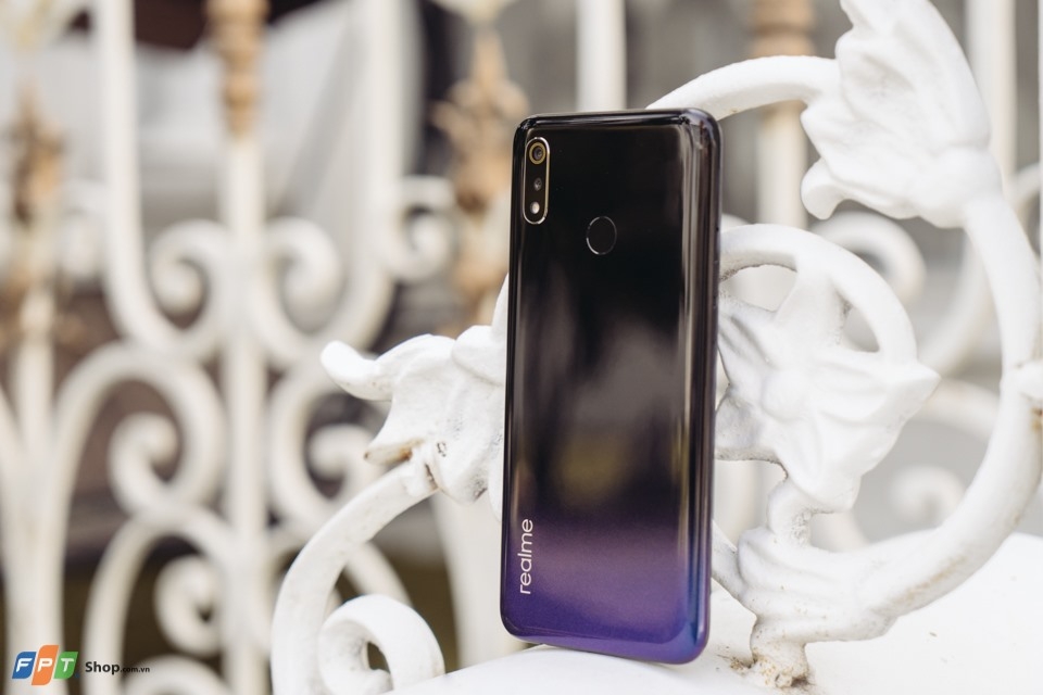 Ngoài thời lượng pin cực khỏe, Realme 3 có những gì mà hấp dẫn người dùng đến vậy? (ảnh 5)