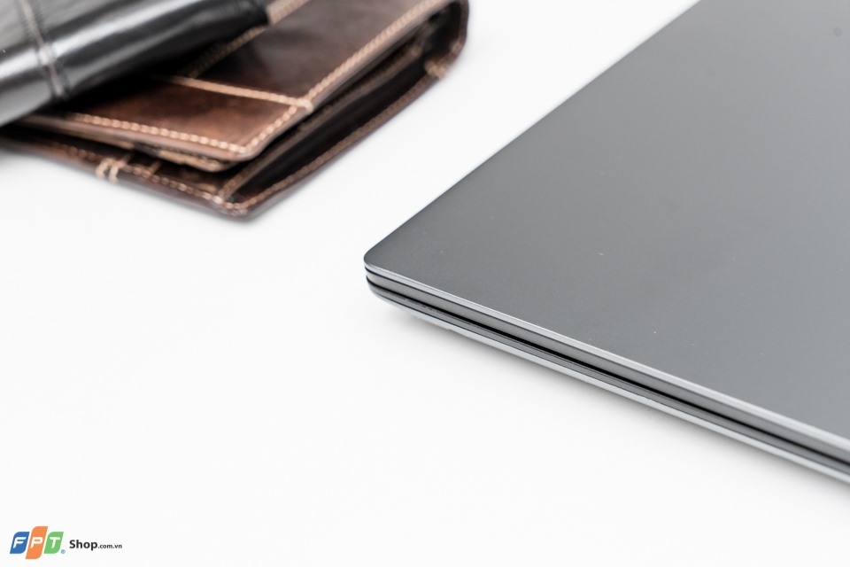 Dell Vostro V5481: Kế thừa đẳng cấp của XPS 13, màn hình đẹp, hiệu năng tuyệt vời (ảnh 3) Dell Vostro V5481: Kế thừa đẳng cấp của XPS 13, màn hình đẹp, hiệu năng tuyệt vời (ảnh 3)