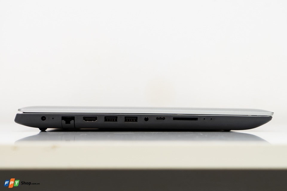 Chọn laptop văn phòng nào chỉ hơn 9 triệu đồng đã có đầy đủ mọi thứ bạn cần? (ảnh 3) Chọn laptop văn phòng nào chỉ hơn 9 triệu đồng đã có đầy đủ mọi thứ bạn cần? (ảnh 3)