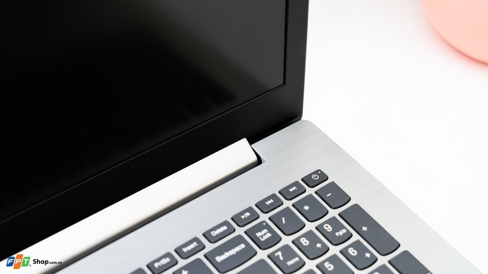 Chọn laptop văn phòng nào chỉ hơn 9 triệu đồng đã có đầy đủ mọi thứ bạn cần? (ảnh 6) Chọn laptop văn phòng nào chỉ hơn 9 triệu đồng đã có đầy đủ mọi thứ bạn cần? (ảnh 6)