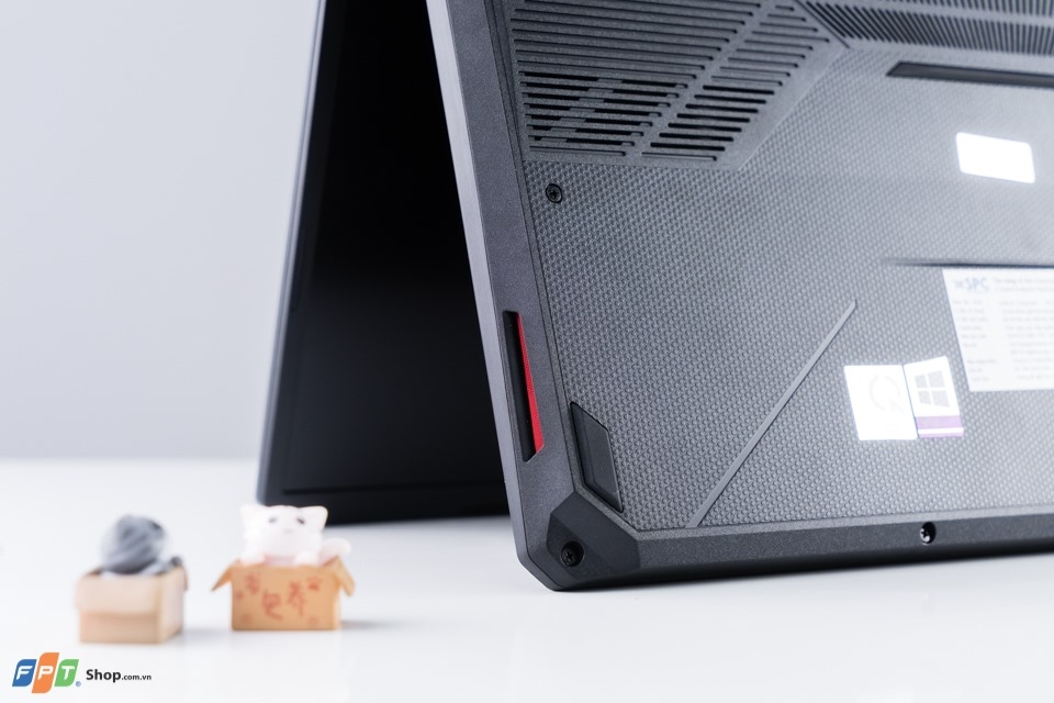 ASUS TUF FX505DY: Laptop gaming giá rẻ cấu hình cực "ngon", lại giảm mạnh 2 triệu (ảnh 5) ASUS TUF FX505DY: Laptop gaming giá rẻ cấu hình cực "ngon", lại giảm mạnh 2 triệu (ảnh 5)