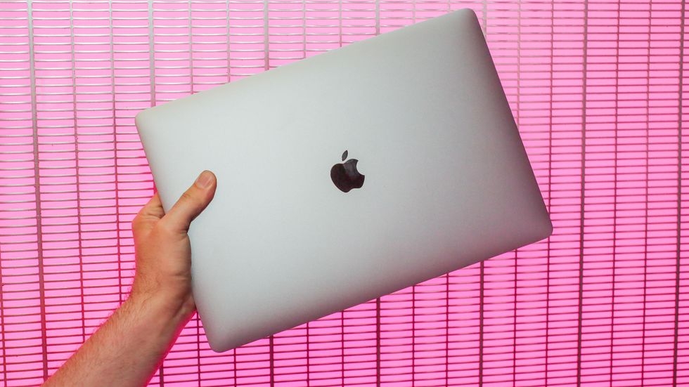 Với cấu hình siêu mạnh, MacBook Pro 15 2019 phiên bản Core i9-9980HK nên dùng cho việc gì? (ảnh 1)