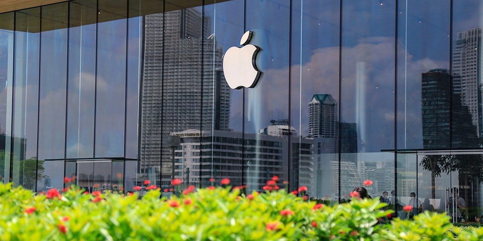Apple Apple