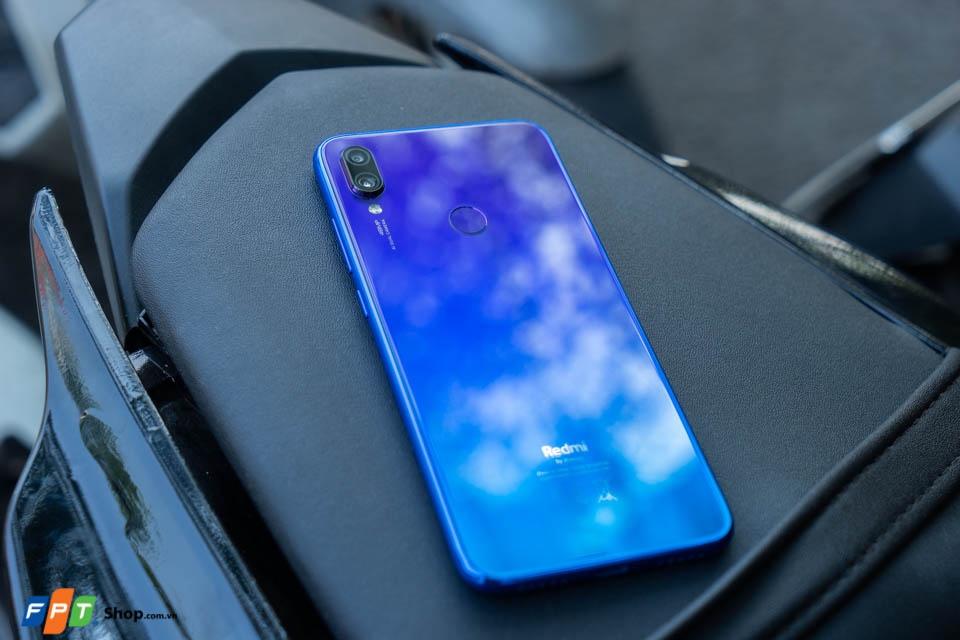 thiết kế redmi note 7