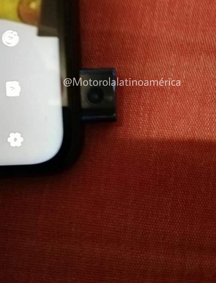 Ảnh thực tế smartphone Motorola bí ẩn (ảnh 2) Ảnh thực tế smartphone Motorola bí ẩn (ảnh 2)