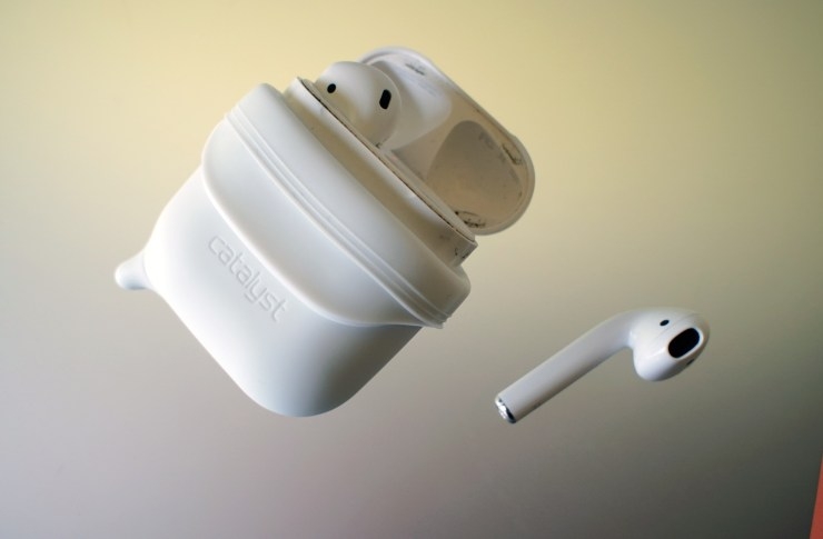Có khả năng sử dụng một bên AirPods
