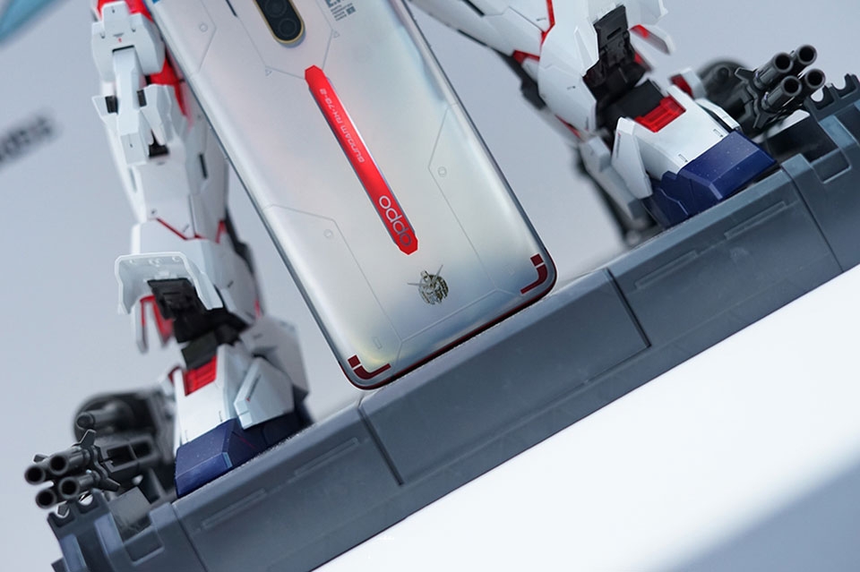 OPPO Reno Ace Gundam Edition