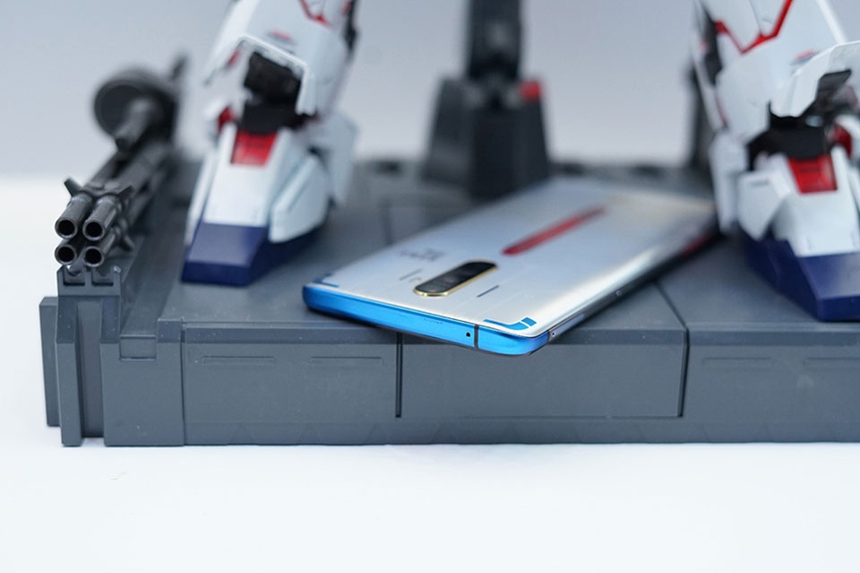 OPPO Reno Ace Gundam Edition