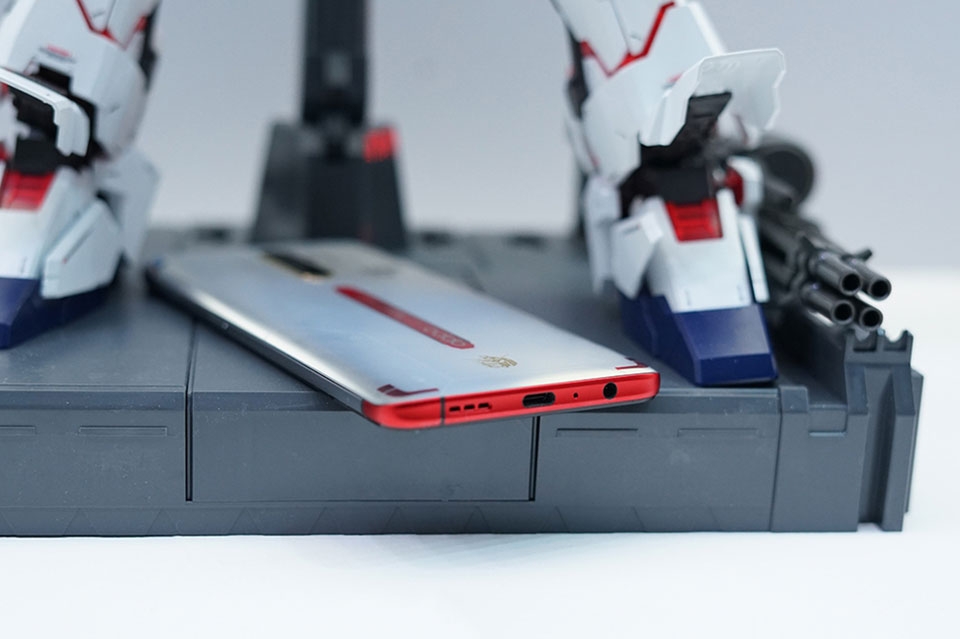 OPPO Reno Ace Gundam Edition