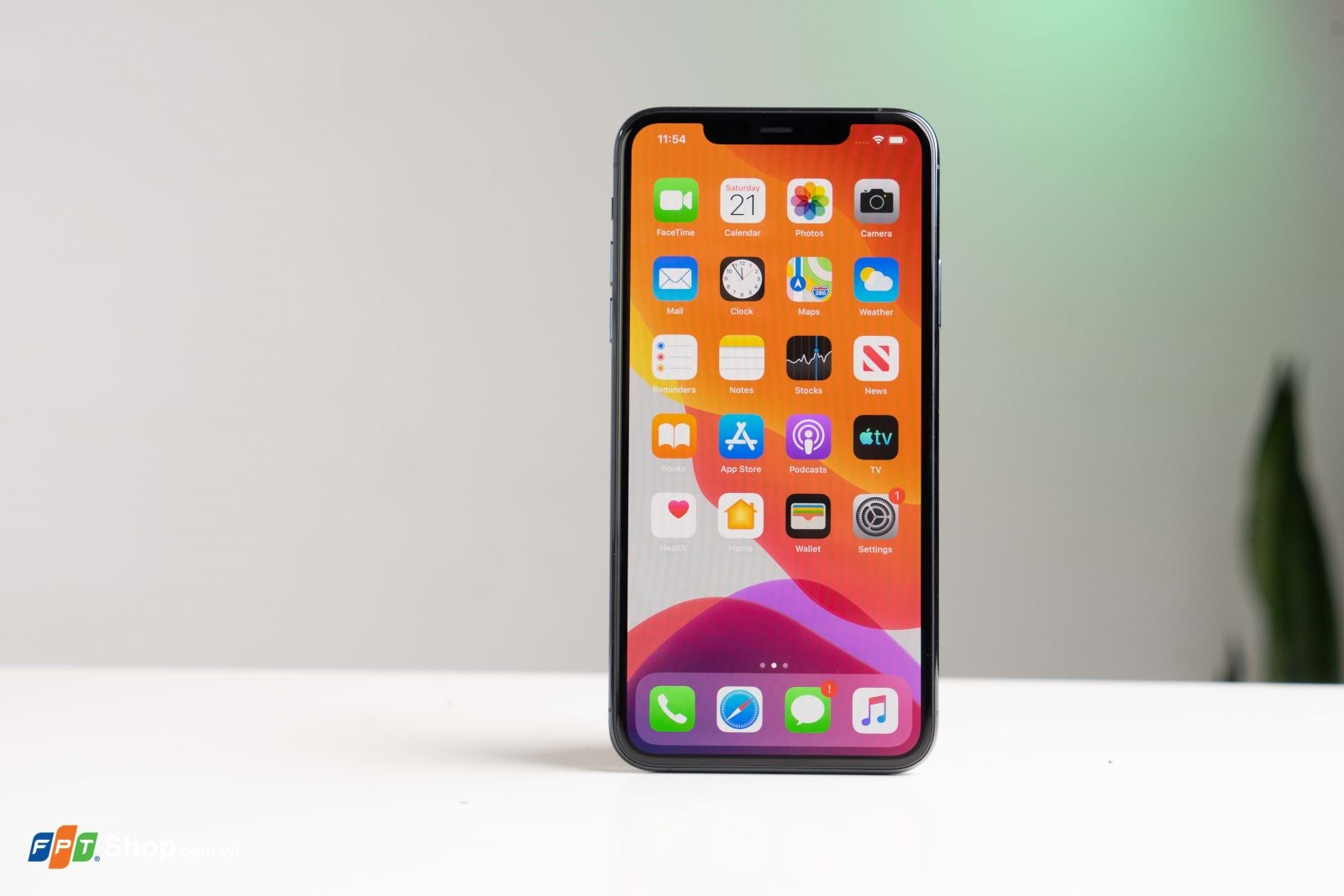 iPhone vẫn có notch