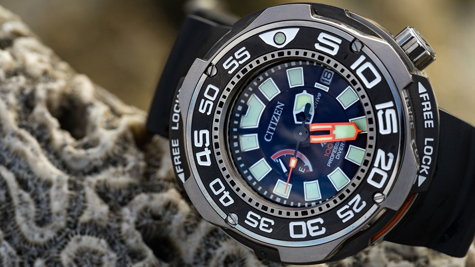 Đi tìm sự khác biệt giữa đồng hồ pin và đồng hồ cơ 2