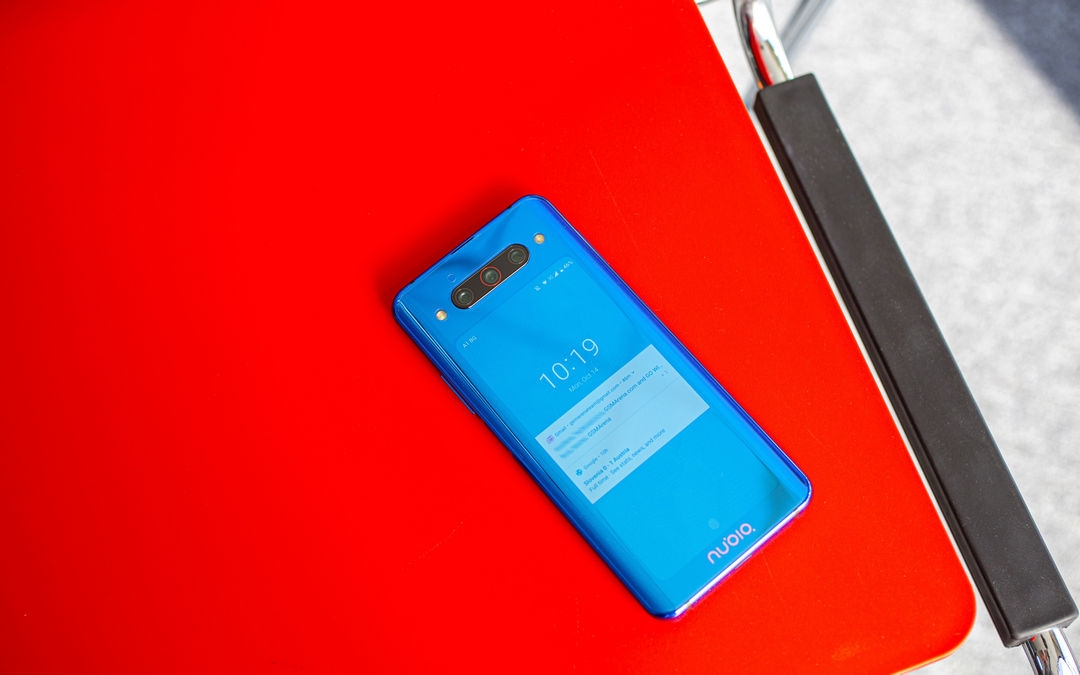 Mở hộp và trên tay ZTE Nubia Z20