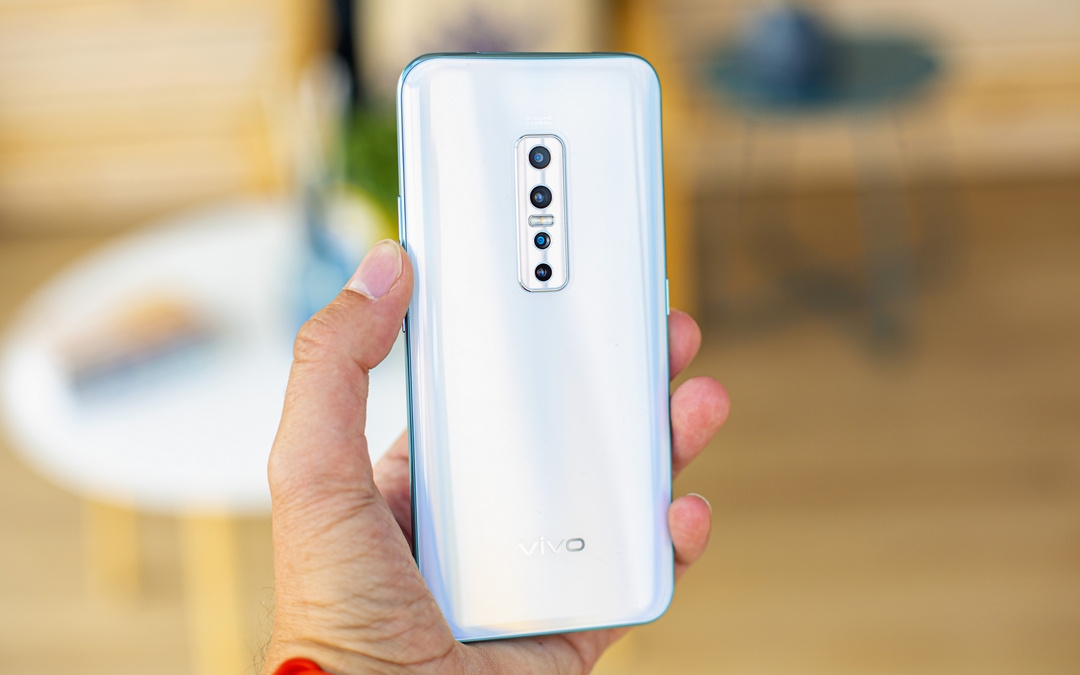Đánh giá thiết kế Vivo V17 Pro