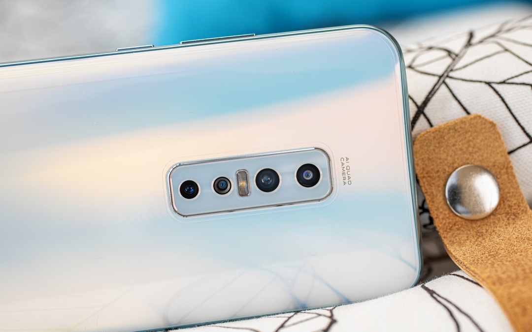 Đánh giá thiết kế Vivo V17 Pro