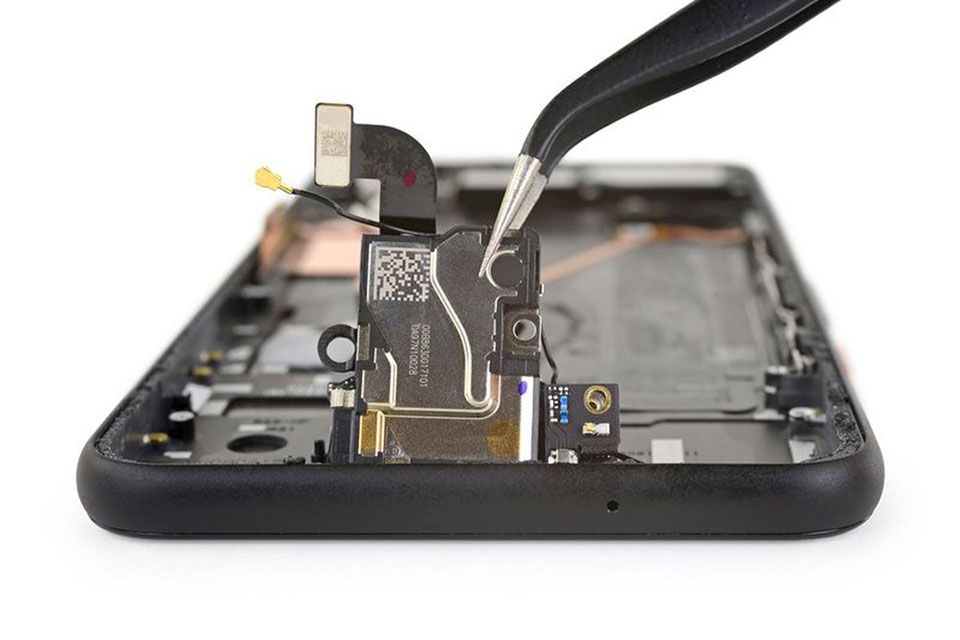 Mổ bụng Google Pixel 4 XL (ảnh 2)