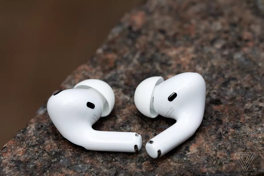 Apple AirPods Pro 02