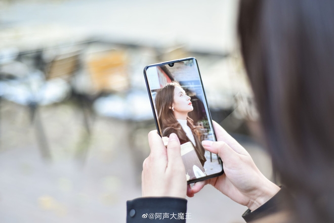 Ngắm trọn vẹn vẻ đẹp của Xiaomi Mi CC9 Pro qua bộ ảnh thực tế 8