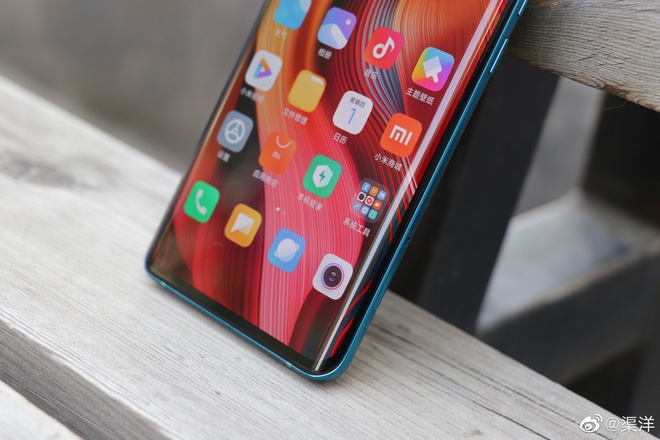 Ngắm trọn vẹn vẻ đẹp của Xiaomi Mi CC9 Pro qua bộ ảnh thực tế 3