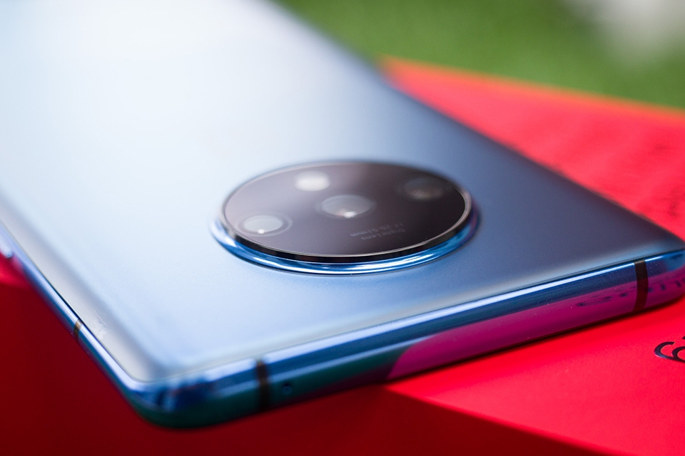 So sánh Xiaomi Mi Note 10 và OnePlus 7T (ảnh 6) So sánh Xiaomi Mi Note 10 và OnePlus 7T (ảnh 6)