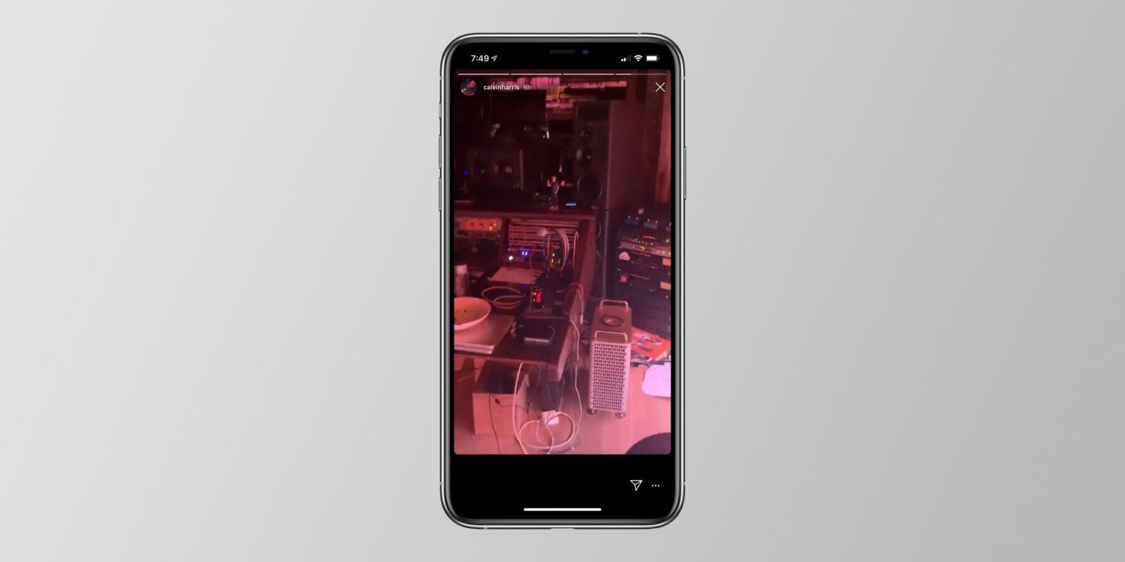 Mac Pro bất ngờ xuất hiện trong clip của DJ Calvin Harris trước ngày mở bán 2 Mac Pro bất ngờ xuất hiện trong clip của DJ Calvin Harris trước ngày mở bán 2