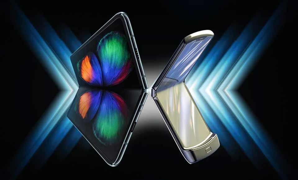 Motorola Razr vs Samsung Galaxy Fold Motorola Razr vs Samsung Galaxy Fold
