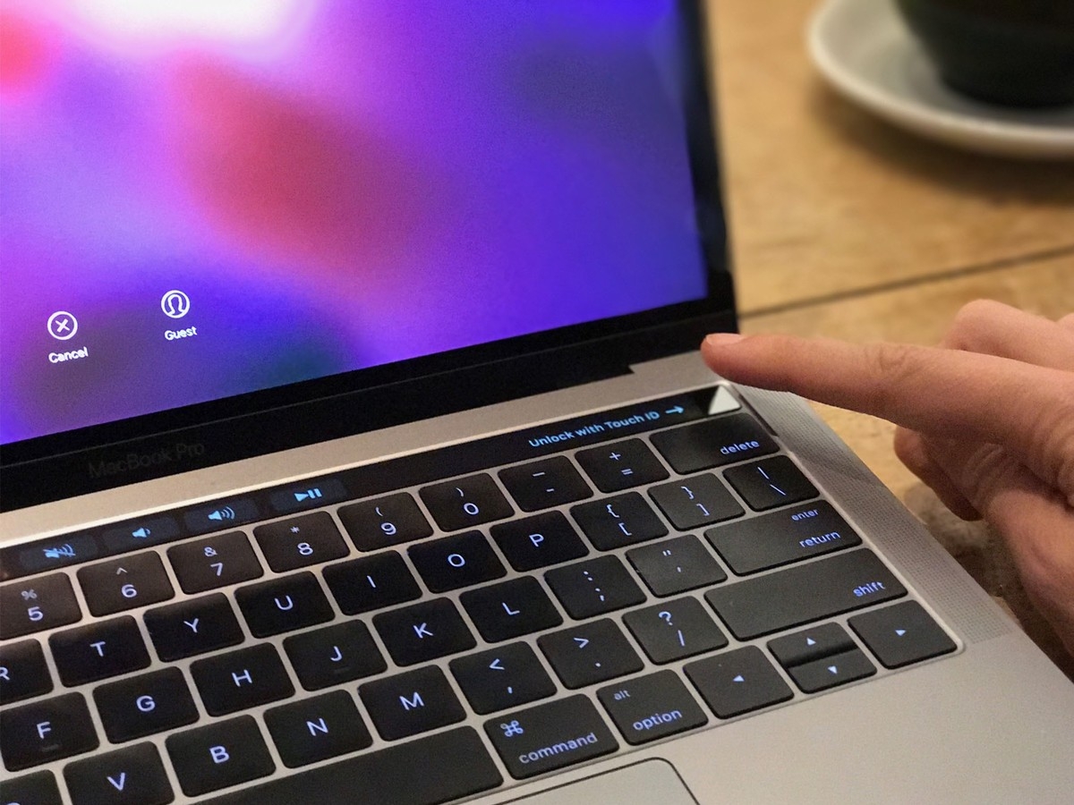Touch ID MacBook 01