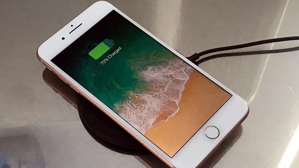 iPhone 8 có thời lượng pin tốt, hỗ trợ sạc nhanh và sạc không dây iPhone 8 có thời lượng pin tốt, hỗ trợ sạc nhanh và sạc không dây